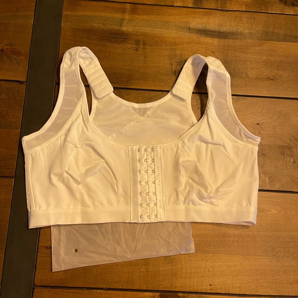 Front Closure Breathable ‘5D’ Shaping Push-Up Wireless Bra - White NWOT